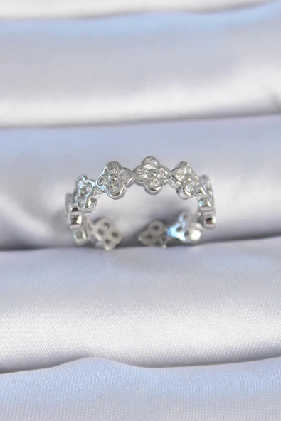 Pirinç Gümüş Renk Zirkon Taşlı Yonca Model Kadın Yüzük - TJ-BYK3305 ürün görseli