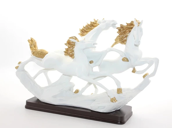 Polyester 3'lü Şahlanmış At Figürü ürün görseli 1