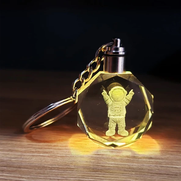 Kristal Renk Değiştiren Astronot Anahtarlık ürün görseli