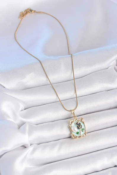 316L Çelik Gold Renk Zincir Mavi Mineli Çiçek İşlemeli İnci Detay Portre Model Kadın Kolye - TJ-BKO10186 - Resim 2