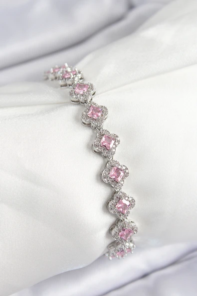 Pirinç Zirkon Taşlı Pembe Yonca Baget Model Gümüş Renk VIP Seri Kadın Bileklik - TJ-BB7505 ürün görseli
