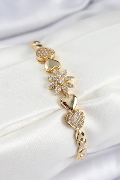 Pirinç Zirkon Taşlı Kalp Detaylı Çiçek Model Gold Renk Kadın Bileklik - TJ-BB7527 ürün görseli