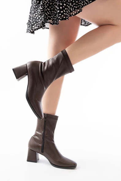 MSK-033 Streç Kahve Topuklu Fermuarlı Kadın Bot - 11