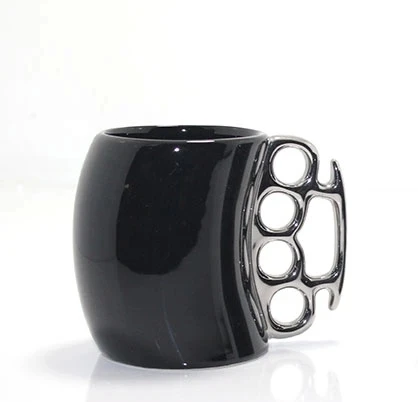 Porselen Muşta Tasarımlı Kupa Bardak Siyah