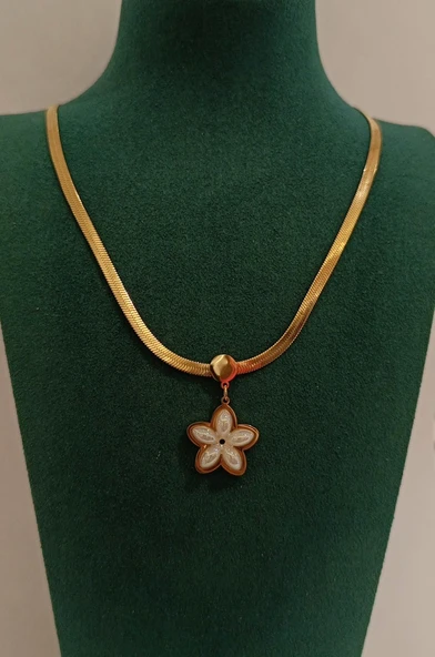 Monalisa Home Gold Renk Lüks Çiçek Ve İnci Figürlü Gösterişli Kolye ürün görseli 1