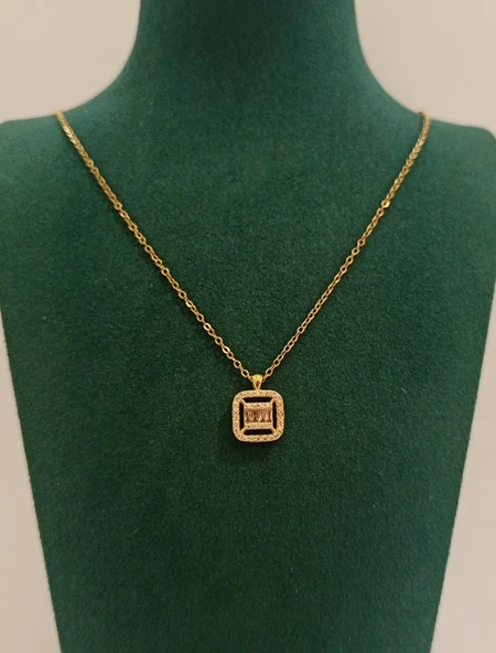 Monalisa Home Lüks Gold Renk Kare Taş Figürlü Gösterişli  Kolye ürün görseli 1