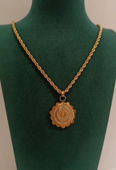 Monalisa Home Gold Renk Figürlü Altın Görünüm Kolye ürün görseli 1