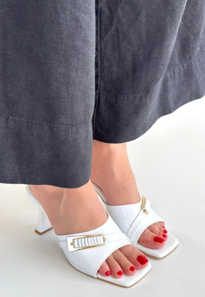 Pabucmarketi Beyaz Rugan Kadın Topuklu Terlik - Resim 2