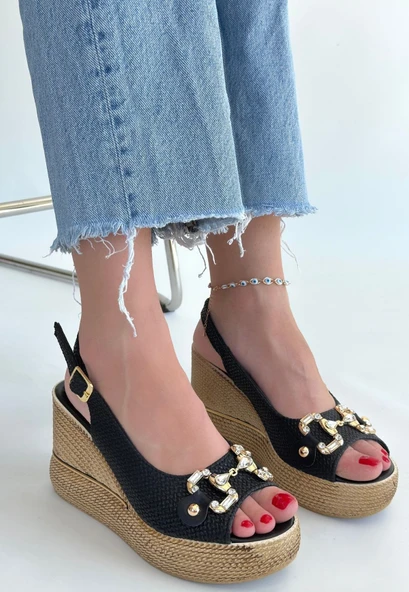 Pabucmarketi Siyah Kadın Dolgu Topuk Sandalet - 3