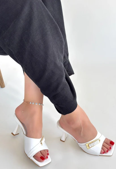 Pabucmarketi Beyaz Rugan Kadın Topuklu Terlik - Resim 3