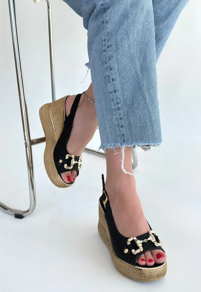 Pabucmarketi Siyah Kadın Dolgu Topuk Sandalet