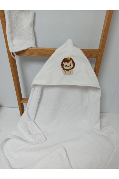 EGE Home aslan nakışlı bebek havlu -kese seti beyaz ürün görseli