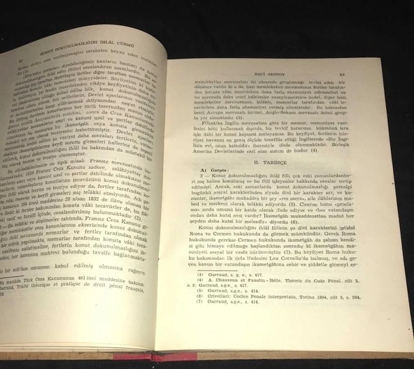 İstanbul Üniversitesi HUKUK FAKÜLTESİ MECMUASI 1945 Cilt XI Sayı 3-4 (Sahafiye Kitap) - Resim 3