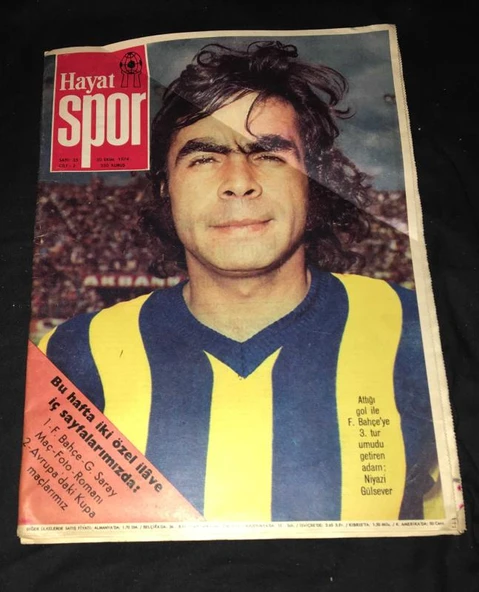 HAYAT SPOR 30 Ekim 1974 Sayı 35 Kapak NİYAZİ GÜLSEVER / FENERBAHÇE VE GALATASARAY MAÇ FOTO-ROMANLARI EKLERİYLE (Sahafiye Kitap)
