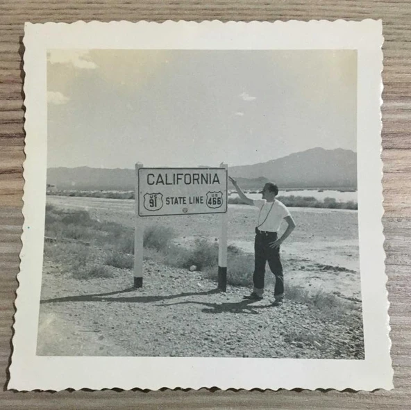 Kore Gazisi HASAN BASRİ DANIŞMAN'IN 1949'larda AMERİKA'DA ÇEKİLMİŞ 1 Adet FOTOĞRAF - ÖZEL ALBÜMÜNDEN - (Sahafiye Kitap) - 1