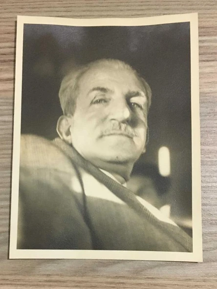 Kore Gazisi HASAN BASRİ DANIŞMAN'IN 1949'larda AMERİKA'DA ÇEKİLMİŞ 1 Adet FOTOĞRAF - ÖZEL ALBÜMÜNDEN - (Sahafiye Kitap) - 1
