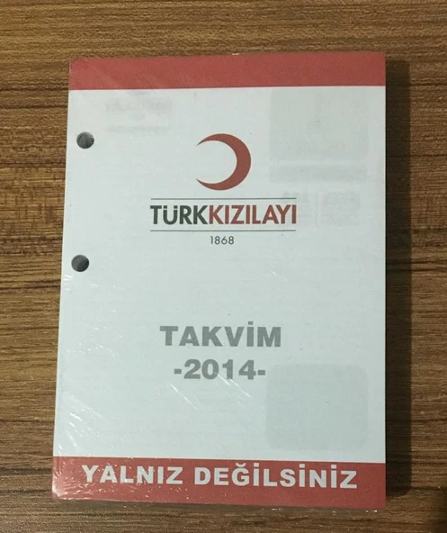 Türk Kızılayı - TÜRKKIZILAYI 2014 MASA TAKVİMİ [Tam 365 gün-jelatininde] (Sahafiye Kitap) - 1