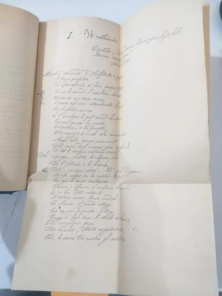 Giosuè Alessandro Giuseppe Carducci POESIE (Juvenilia / Levia Gravia /A Satana / Giambi ed Epodi / Intermezzo / Rime Nuove /Odi Barbare /Rime e Ritmi) (Sahafiye Kitap) - Resim 2