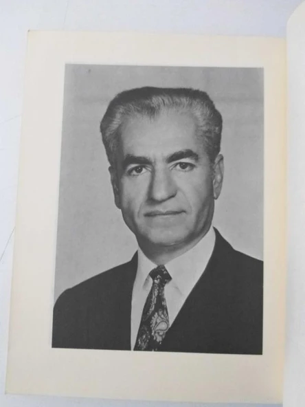 FARSÇA Ders Kitabı 5. Sınıf ( İran, Rıza Pehlevi dönemi ders kitabı - Pehlevi ve ailesi portreli ) (Sahafiye Kitap) - Resim 3