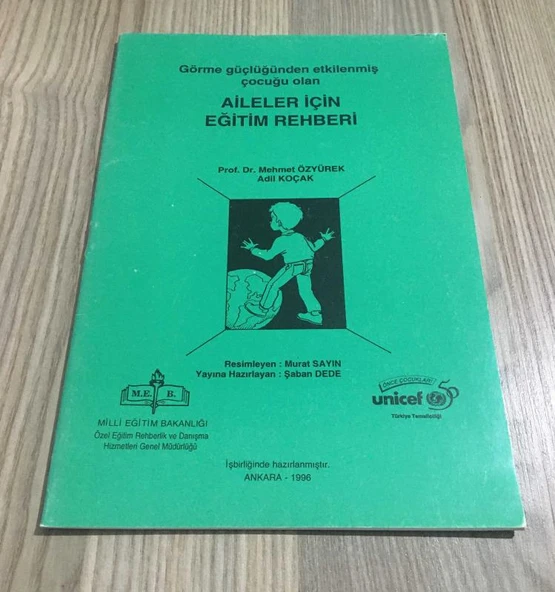 Görme Güçlüğünden Etkilenmiş Çocuğu Olan AİLELER İÇİN EĞİTİM REHBERİ (Sahafiye Kitap) ürün görseli 1