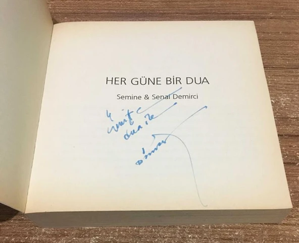 HER GÜNE BİR DUA - İMZALI - (Sahafiye Kitap) - Resim 2