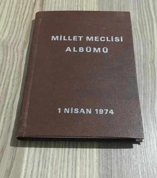 T.B.M.M. MİLLET MECLİSİ ALBÜMÜ Dönem IV Toplantı 1 ( 1 NİSAN 1974 ) (Sahafiye Kitap) ürün görseli 1