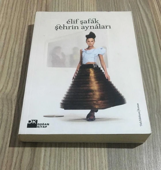 ŞEHRİN AYNALARI (Sahafiye Kitap) ürün görseli 1