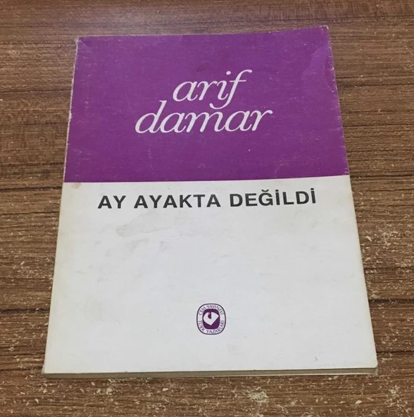 AY AYAKTA DEĞİLDİ - İMZALI - (Sahafiye Kitap)