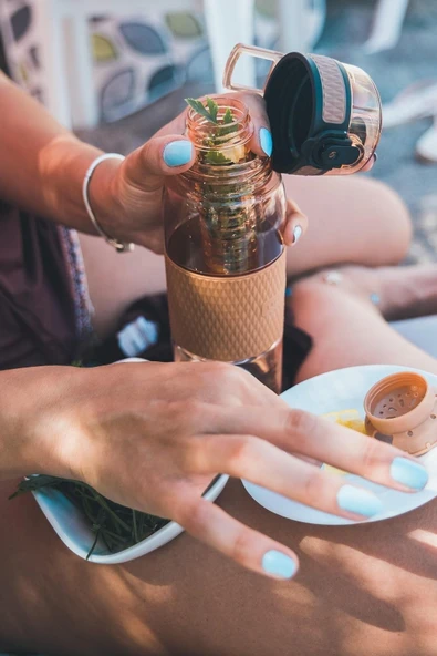 Uzspace 530ml Detoks Aparatlı Silikon Gövde Tritan Su Matarası - Resim 2