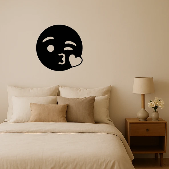 Öpücük Gönderen Yüz İfadeli Dekoratif Tablo ürün görseli