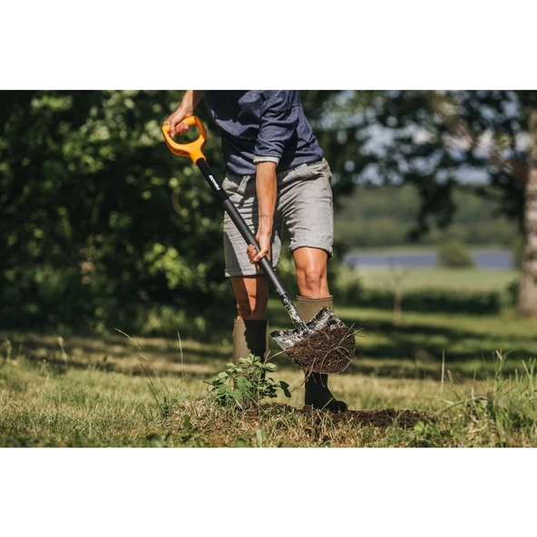 Fiskars 131413-1003455 Solid Sivri Uçlu Bahçe Küreği - 5