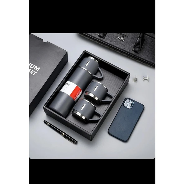 Tutu Tasarım Termos Bardaklı 550ML Termos Üzerinde 3 Adet Bardak Bulunmaktadır