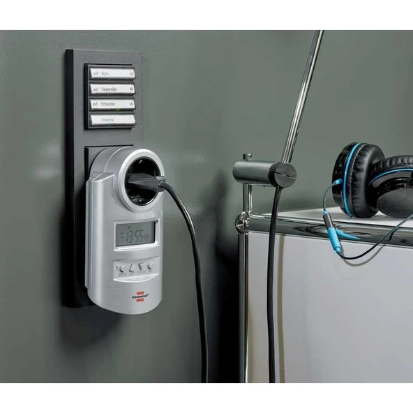 Brennenstuhl Primera Line Dijital Göstergeli Zaman Ayarlı Tekli Priz - 2