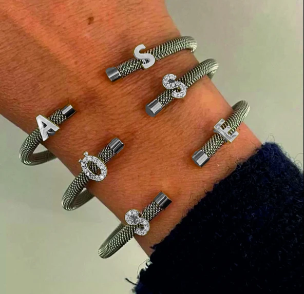 Yeni Tasarım Çelik Kasa Gümüş Harf Bileklik - Gümüş ürün görseli 1