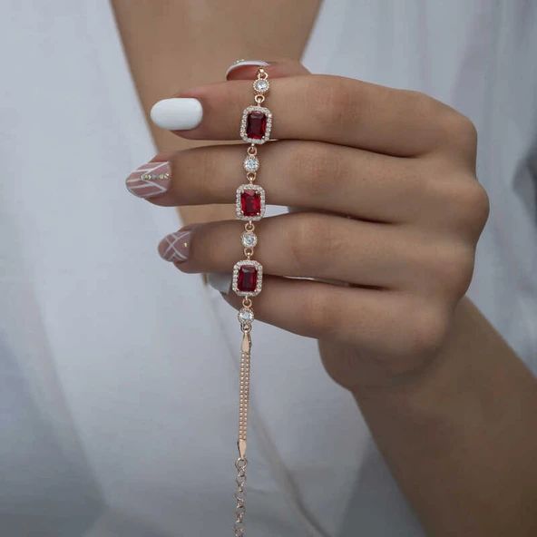 Gümüş Rose Baget Kırmızı Taşlı Kadın Bileklik ürün görseli