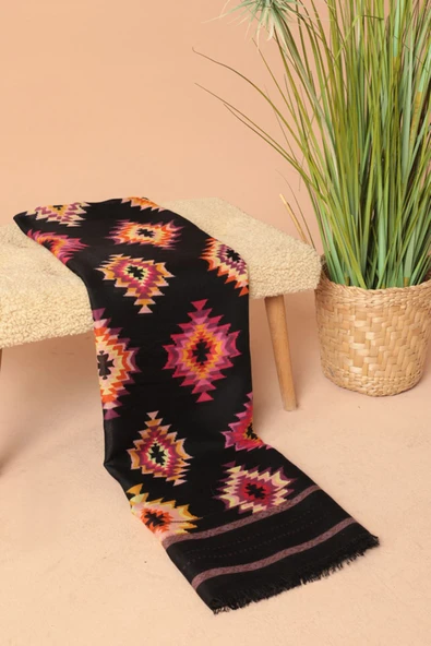 Kare Desenli Kadın Siyah Şal ürün görseli