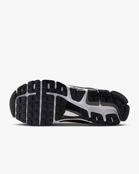 Nike Zoom Vomero 5 IF6211-700 - Resim 3