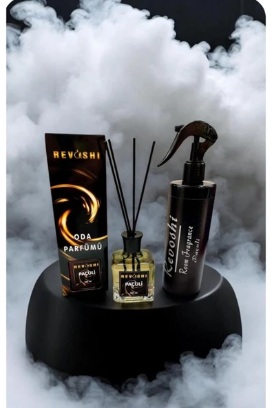 REVOSHİ PAÇULİ Oda Kokusu Seti 100 ml Çubuklu Oda Kokusu + 400 ml Oda Spreyi