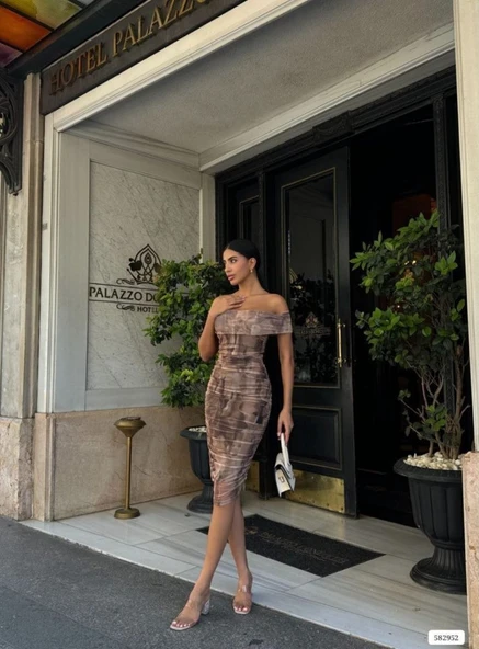 Kadın Madonna Yaka Dalga Desen Midi Boy şifon Elbise - Resim 3