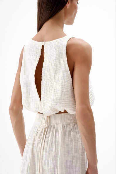 İki Kız Crinkle Kolsuz Crop Top KREM ürün görseli 1