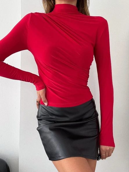 Kadın Uzun Kollu Omuz Büzgü Detay Vanezia Kumaş Bluz ürün görseli