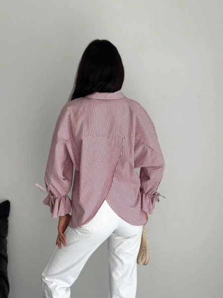 Arkası Asimetrik Yırtmaç Kesim Detaylı Cizgili Bluz Gömlek - Bordo - Resim 4