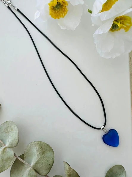 Mavi Kalp Kolye – Siyah İpli El Yapımı Tasarım ürün görseli 1