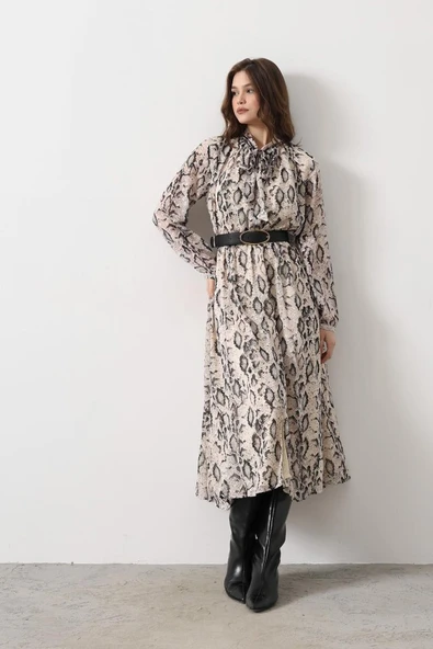 Yılan Desen Uzun Yaka Detaylı Elbise - Krem-Siyah - Resim 4