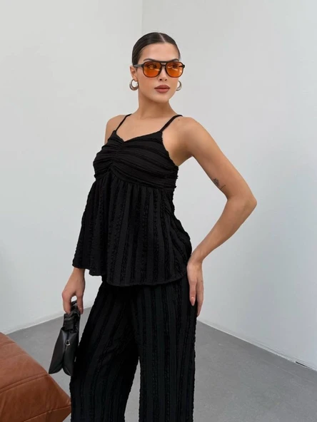 Kadın Siyah Dokulu Askılı Üst Ve Bol Paça Pantolon 2’li Takım - Resim 3