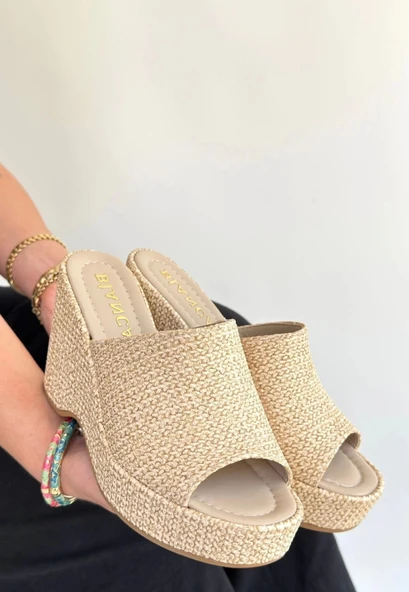 Tlay Bej Hasır Dokumalı Dolgu Topuk Terlik - 2