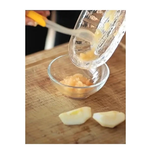 Cam Elma ve Sebze Rendesi Bebekler İçin Yemek Hazırlama - Resim 3