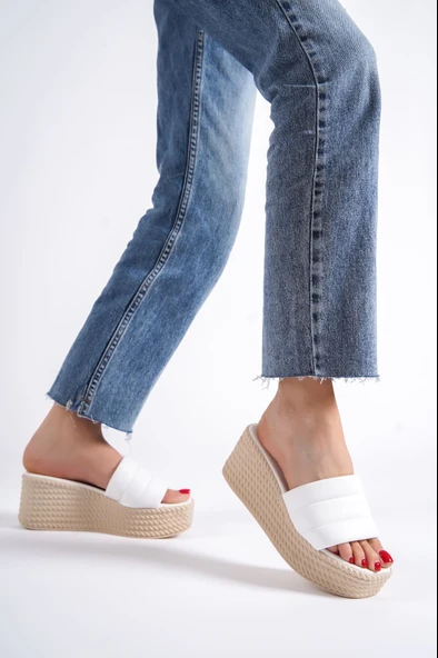 JET-REINA Dolgu Topuklu Ortopedik Taban Hasır Görünümlü Kadın Terlik CKT - Beyaz ürün görseli