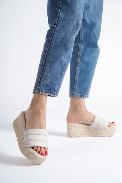 JET-REINA Dolgu Topuklu Ortopedik Taban Hasır Görünümlü Kadın Terlik CKT - Krem ürün görseli