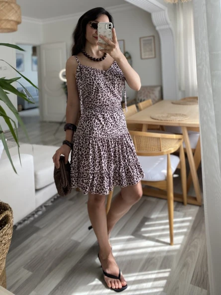 Kadın Askılı V Yaka Beli Pileli Leopar Desen Eteği Fırfırlı Süprem Elbise - 4